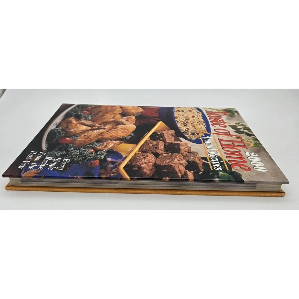 2000 Taste‎ of Home Annual Recipes Hardcover Book Used Cookbook